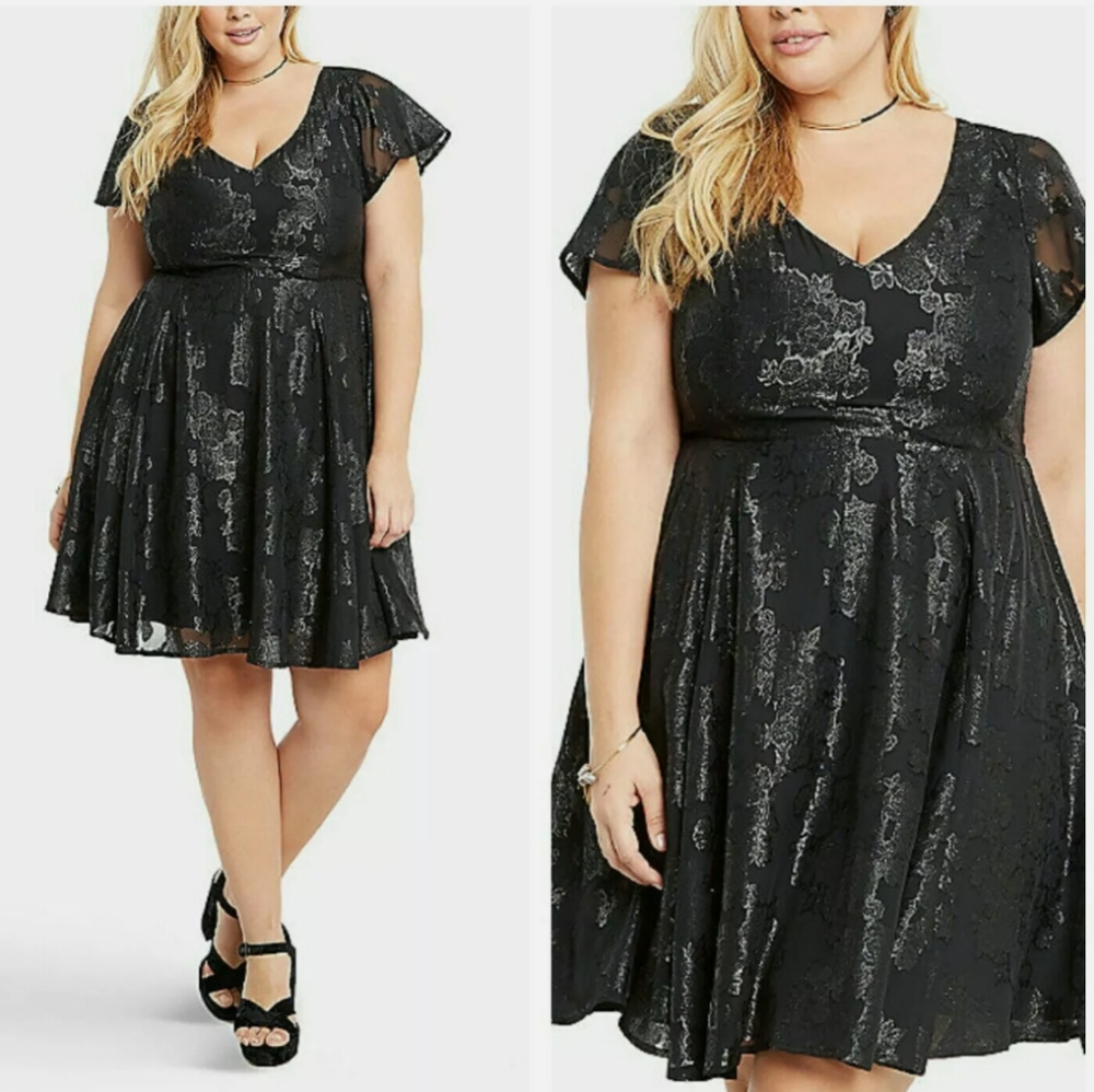 Torrid Women's Skater Dress Black Lurex Floral 22